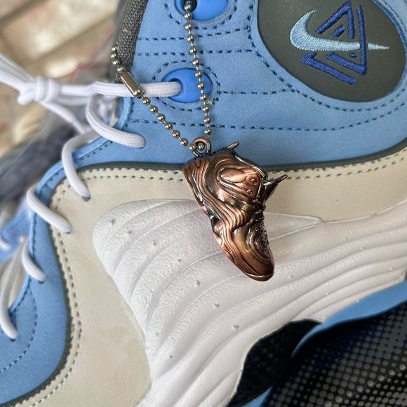 Nike Air Penny 2 x Social Status size 10.5 (BRAND NEW) - Picture 2 of 8